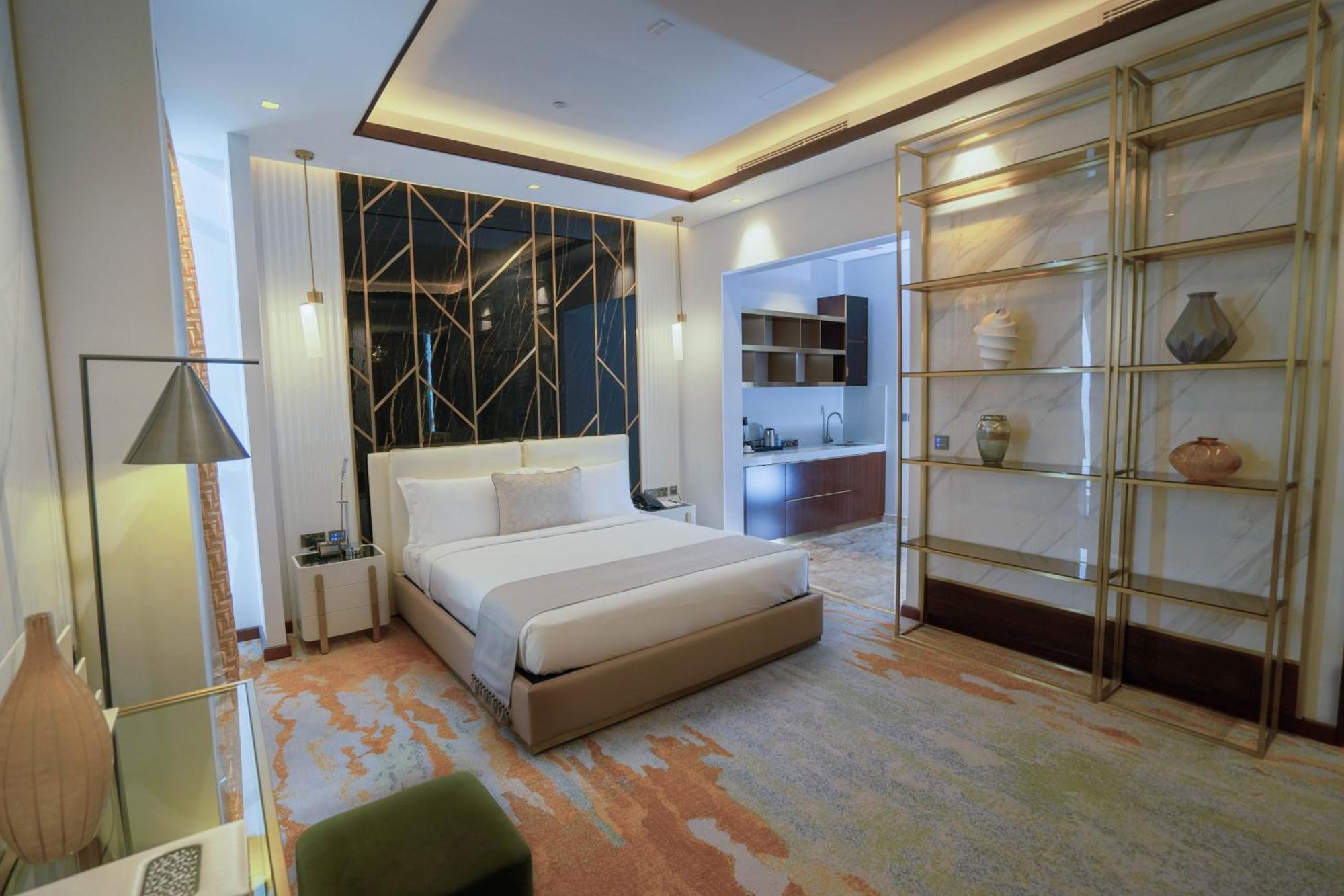 Velero Hotel Doha Lusail Ngoại thất bức ảnh A bedroom at the hotel